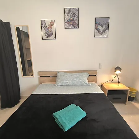 Guesthouse Shared With Host Alicante Exterior photo