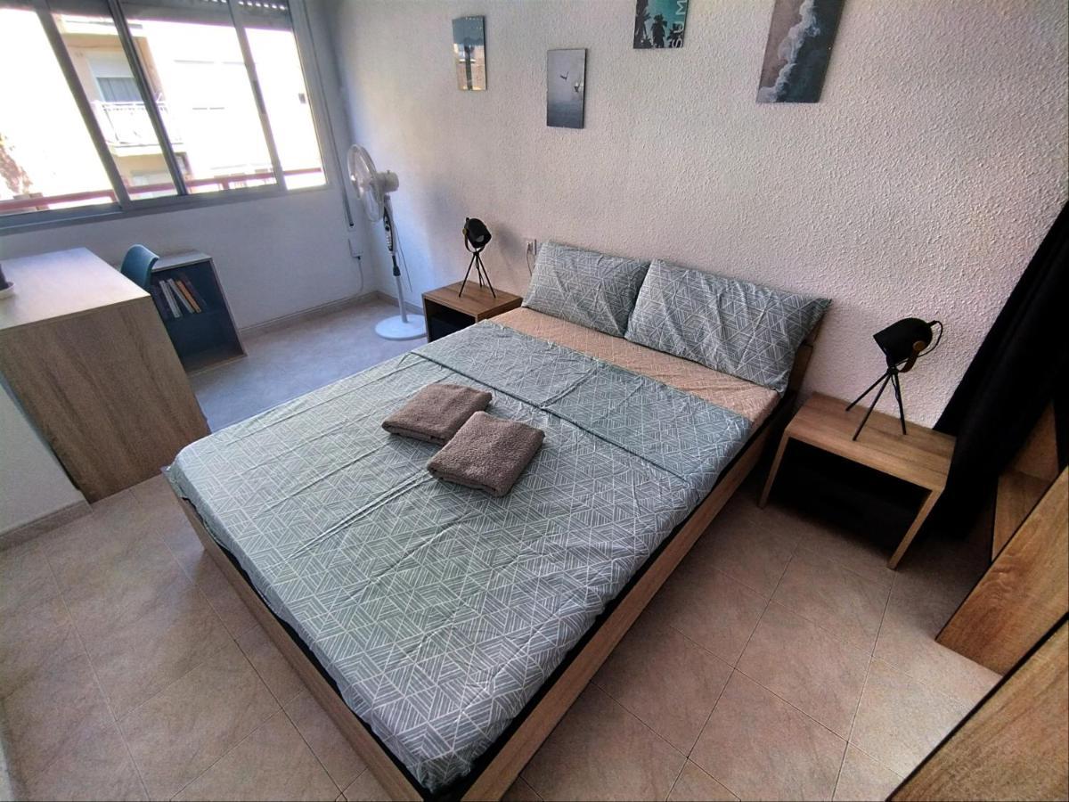 Allotjament en família Shared With Host Alacant